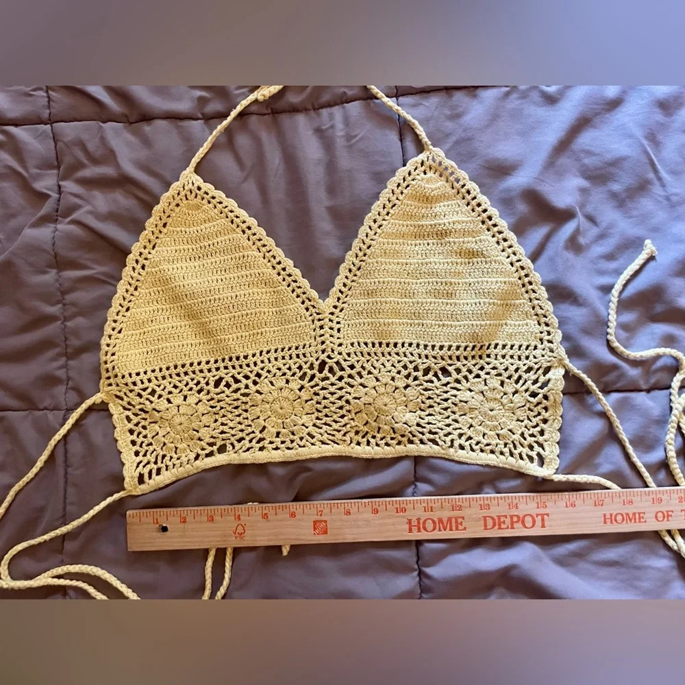 Vintage Yellow Crochet Halter Top, size XS /S - Picture 3 of 3